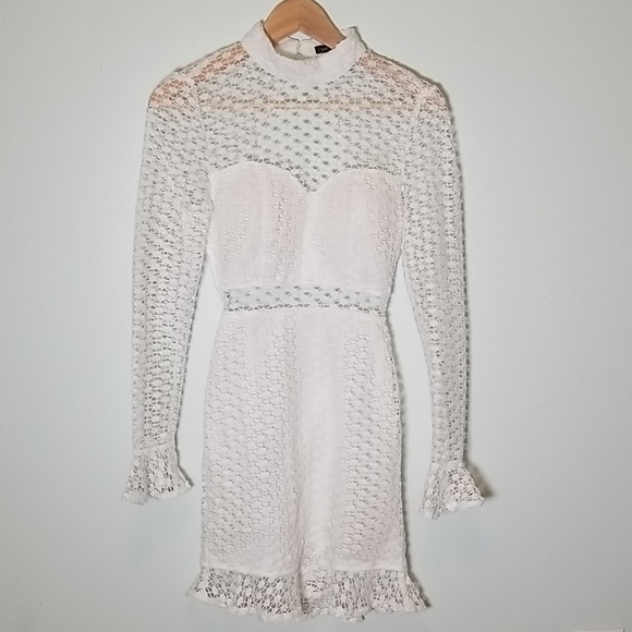I SAW IT FIRST white crochet dress - Picture 3 of 10